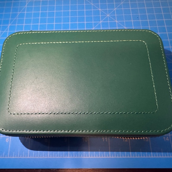 WOLF Sophia Travel Zip Case - Picture 3 of 6